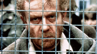 Threads 1984: How I Learned to Start Worrying and Detest the Bomb (Irreversibly) - © naima