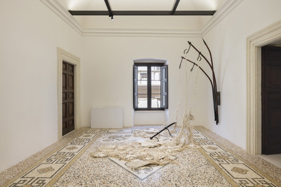 Dominique White: Underwater - © naima