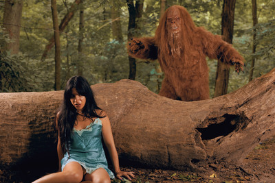 Emma Stern: Crashing - © naima