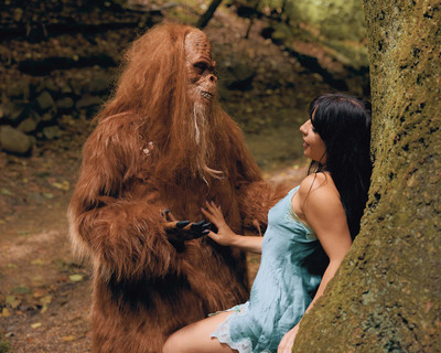 Emma Stern: Crashing - © naima